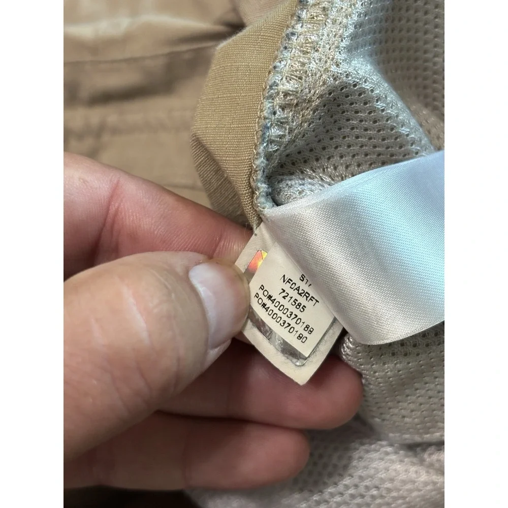 The North‎ Face Men's Cargo Shorts Khaki Beige Ripstop Outdoor Hiking Size 36